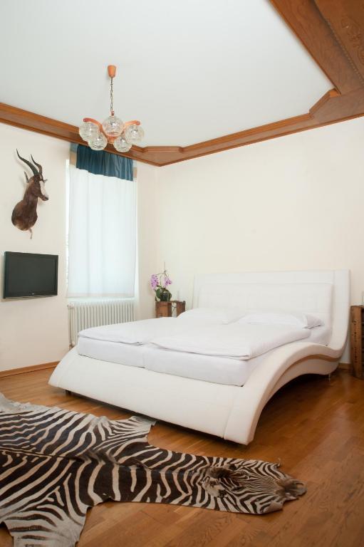 Hubertushof Fromwald Hotel Und Gasthof Bad Fischau Eksteriør billede