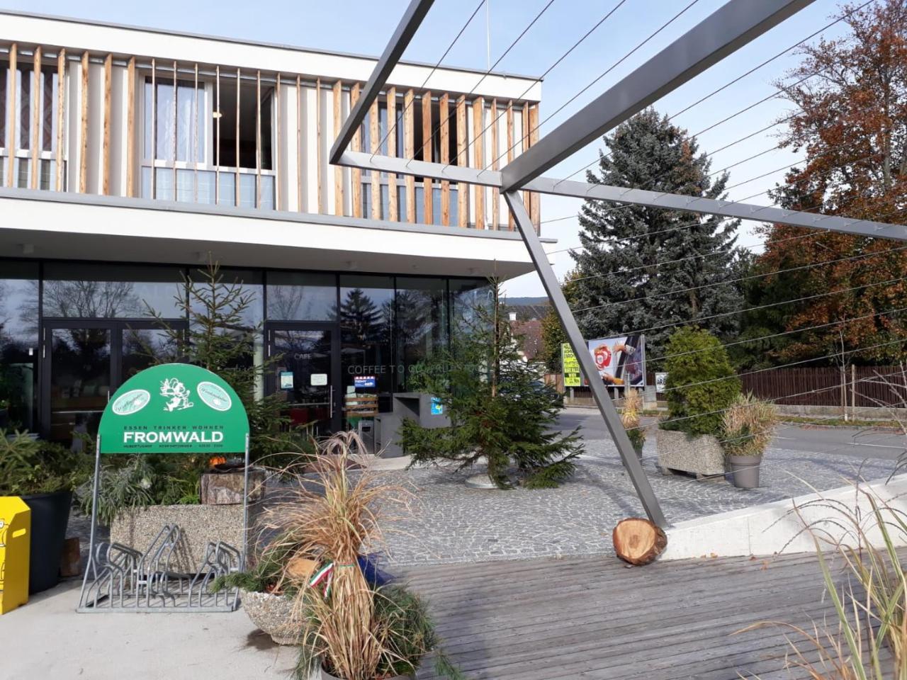 Hubertushof Fromwald Hotel Und Gasthof Bad Fischau Eksteriør billede